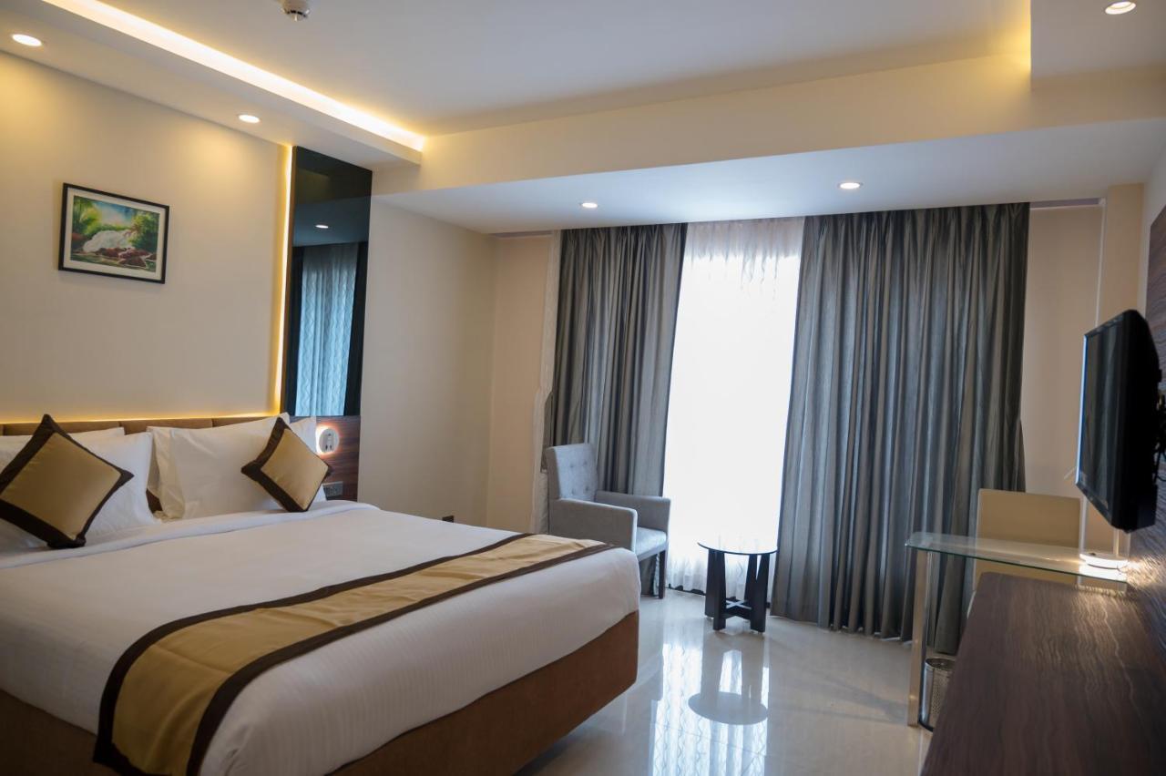 מלון Baharampur Golden Retreat מראה חיצוני תמונה