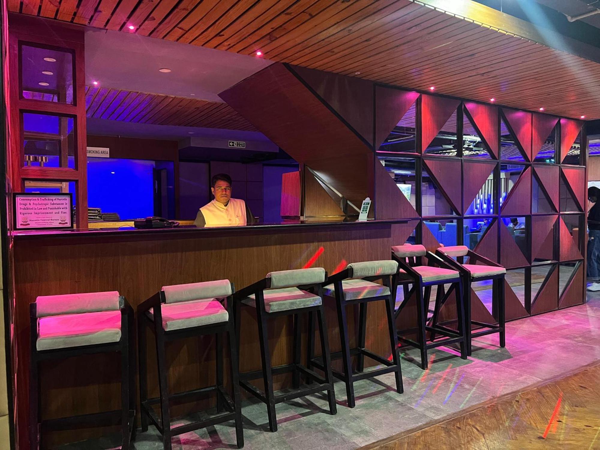מלון Baharampur Golden Retreat מראה חיצוני תמונה
