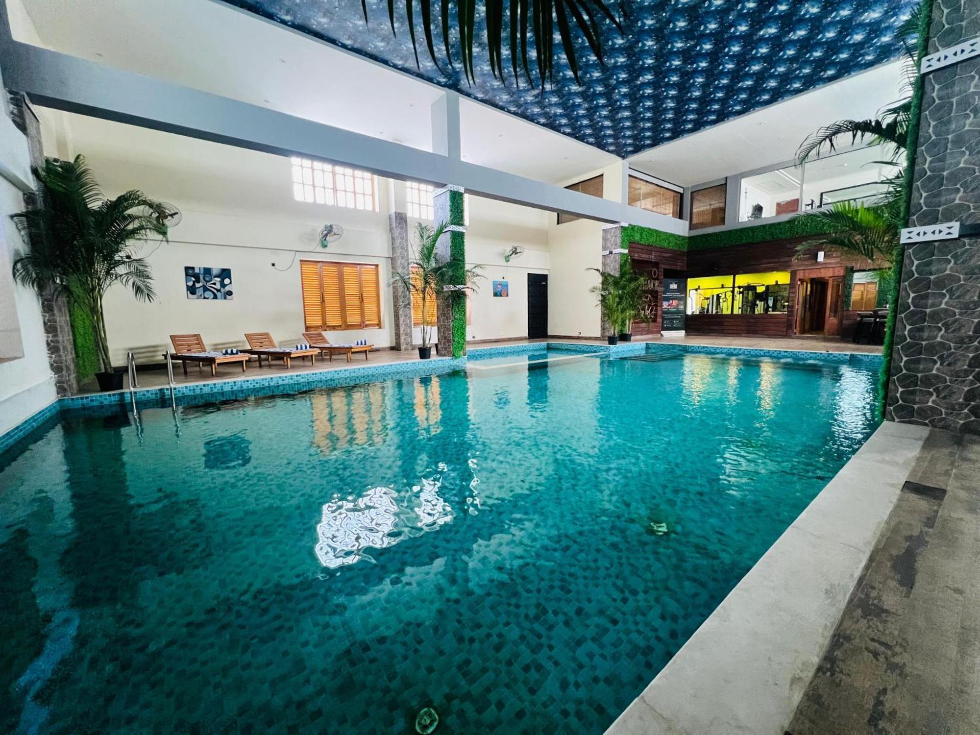 מלון Baharampur Golden Retreat מראה חיצוני תמונה
